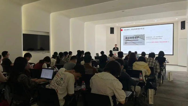 夫妻共同债务认定标准：从“共签共债”到“共债共担”的实务逻辑